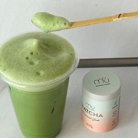 Fluffy Oat Matcha Latte